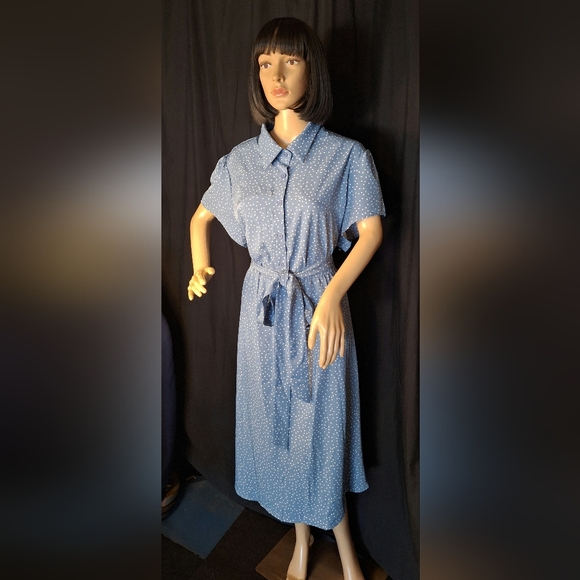 BloomChic Dresses & Skirts - NWT / BloomChic Polka Dot Midi Dress in Blue and White / Size 18 -20